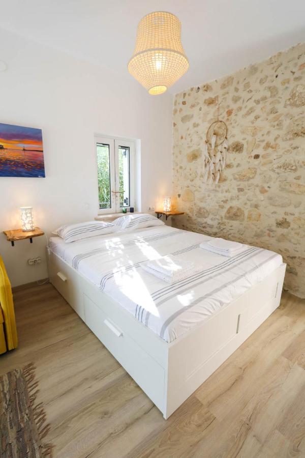 קליבס Ravi Boutique Home - 1 Minute Walk From Beach מראה חיצוני תמונה