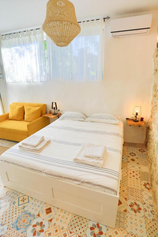 קליבס Ravi Boutique Home - 1 Minute Walk From Beach מראה חיצוני תמונה