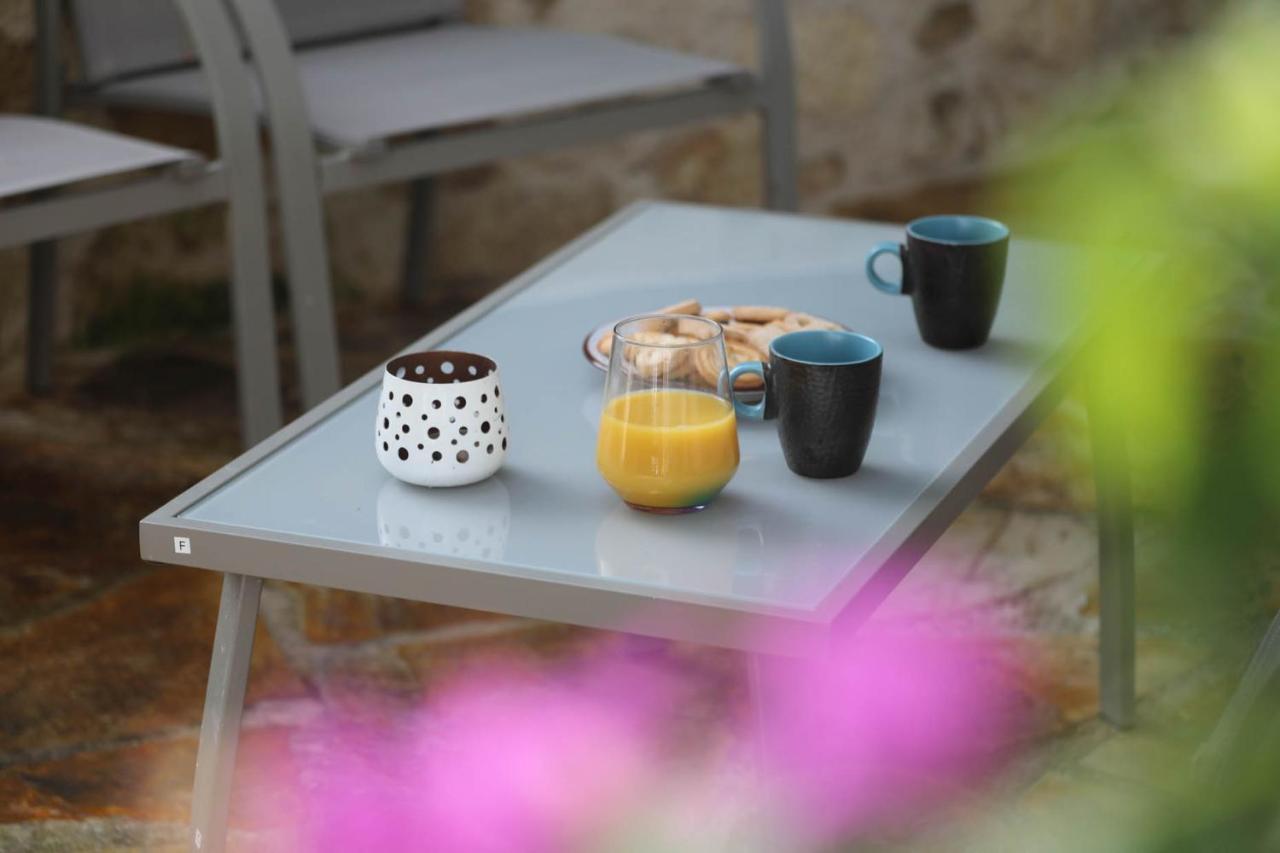 קליבס Ravi Boutique Home - 1 Minute Walk From Beach מראה חיצוני תמונה